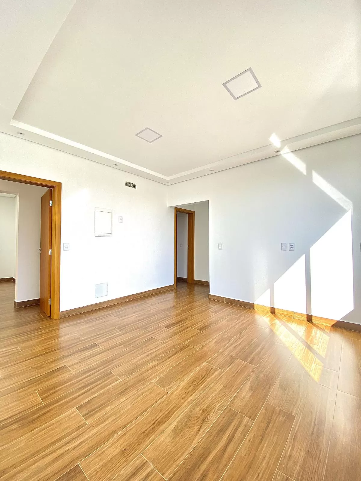 Sobrado à Venda com 3 suítes, escritório e área gourmet com piscina, 275m² no Condomínio Cyrela Landscape em Votorantim/SP