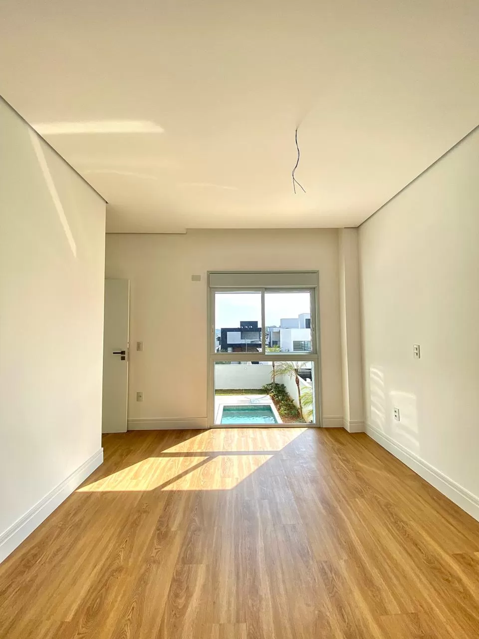 Sobrado à Venda com 4 suítes e piscina, 358m² em Votorantim - Condomínio Alphaville Nova Esplanada em Votorantim/SP