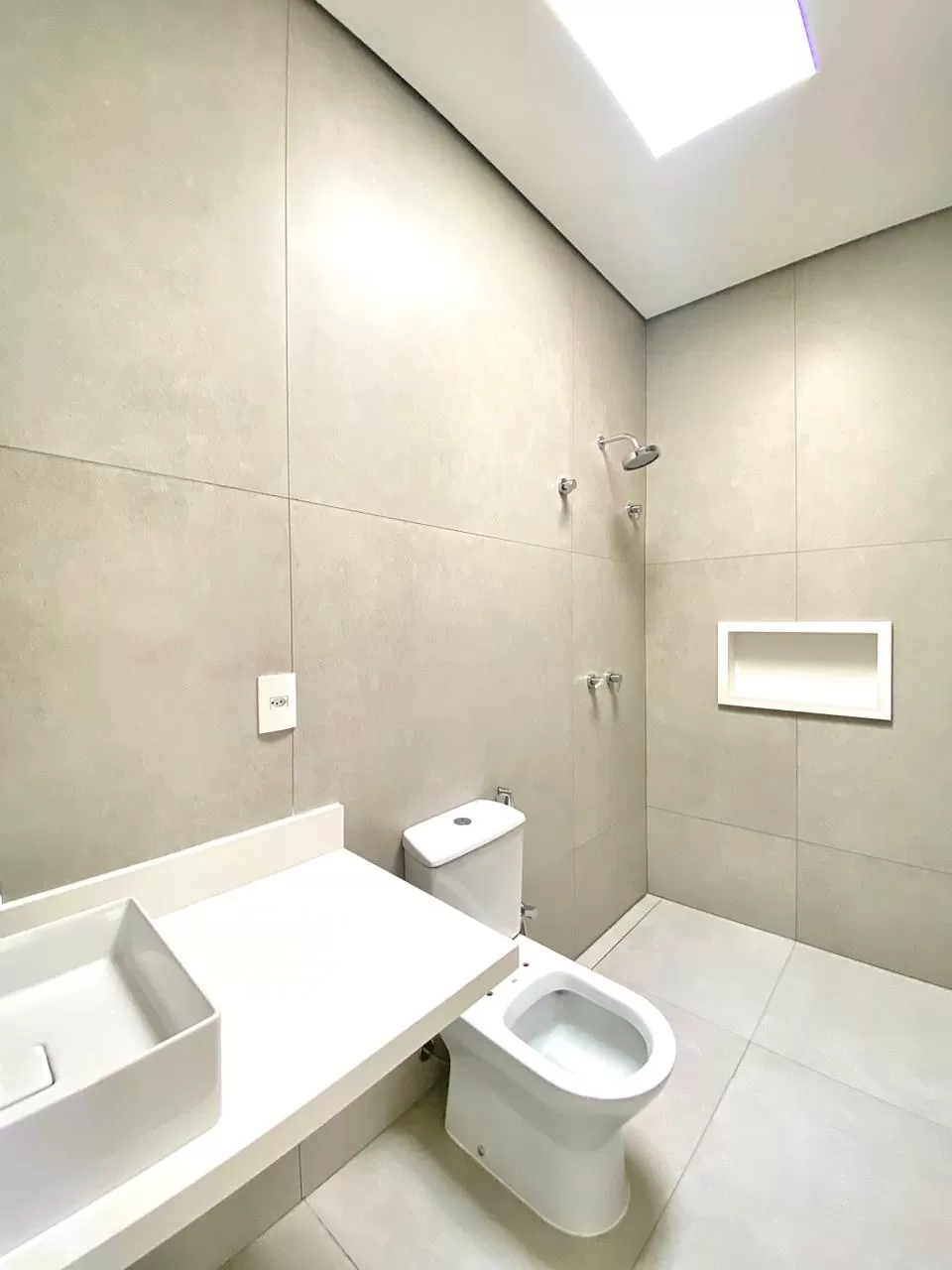 Sobrado à Venda com 4 suítes e piscina, 358m² em Votorantim - Condomínio Alphaville Nova Esplanada em Votorantim/SP