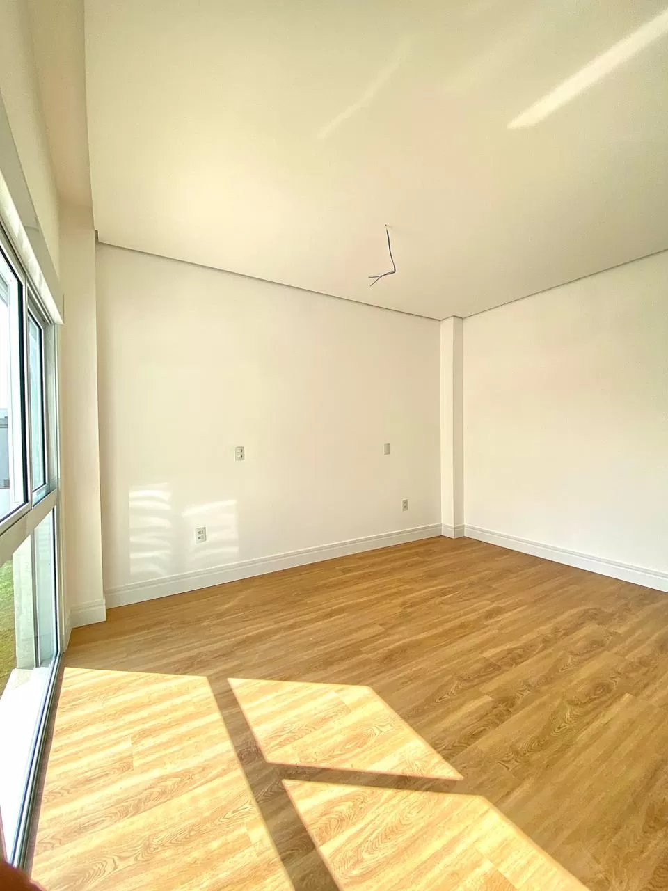 Sobrado à Venda com 4 suítes e piscina, 358m² em Votorantim - Condomínio Alphaville Nova Esplanada em Votorantim/SP