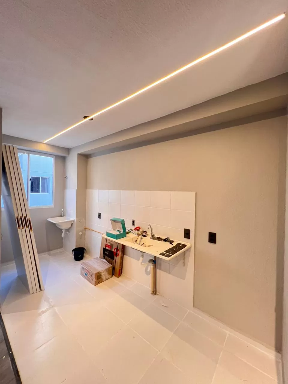 Apartamento à Venda com 2 quartos e acabamento moderno, 47m² em Votorantim/SP no Condomínio Residencial Conquista