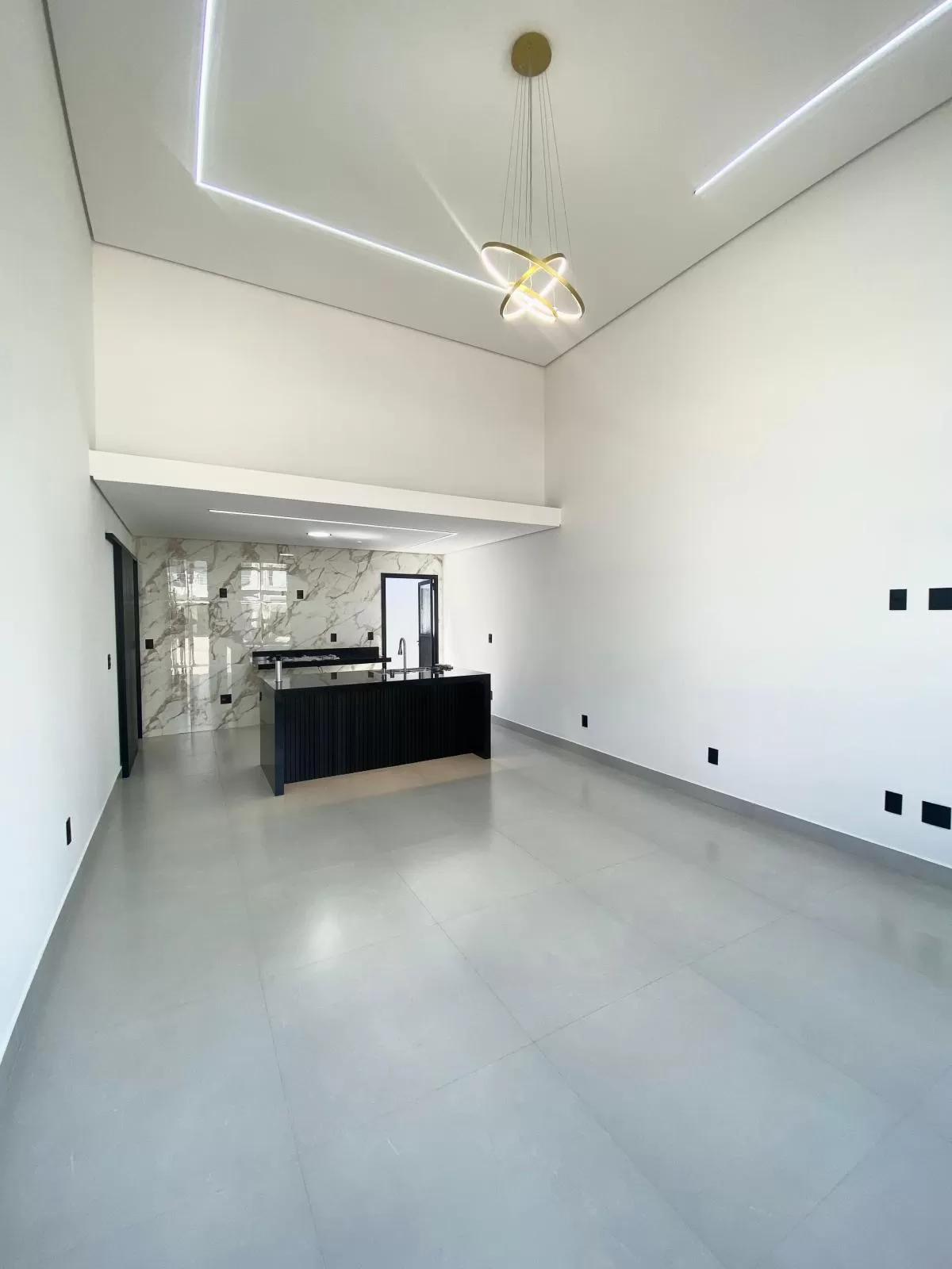 Casa Térrea à Venda com 3 quartos sendo 1 suíte e área gourmet com churrasqueira, 108m² em Sorocaba/SP no Condomínio Terras de São Francisco